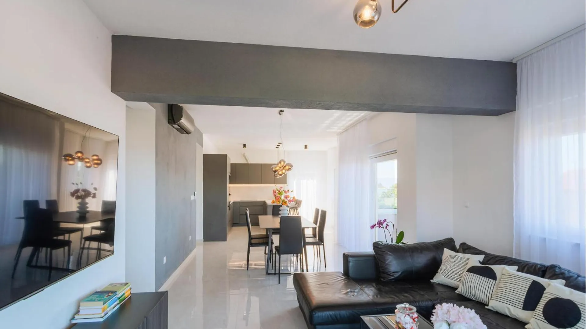 3 Bedroom Beautiful Apartment In Kastel Gomilica Kastela