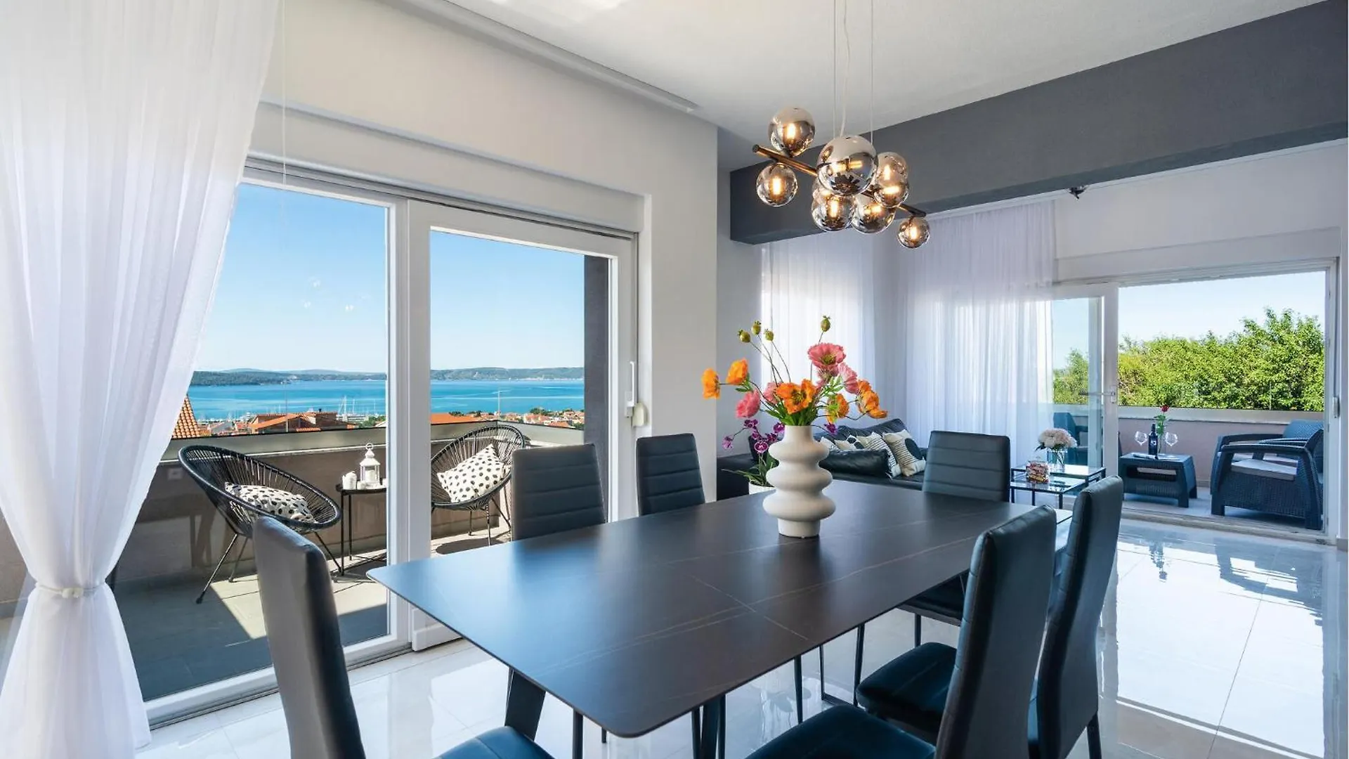 3 Bedroom Beautiful Apartment In Kastel Gomilica Kastela