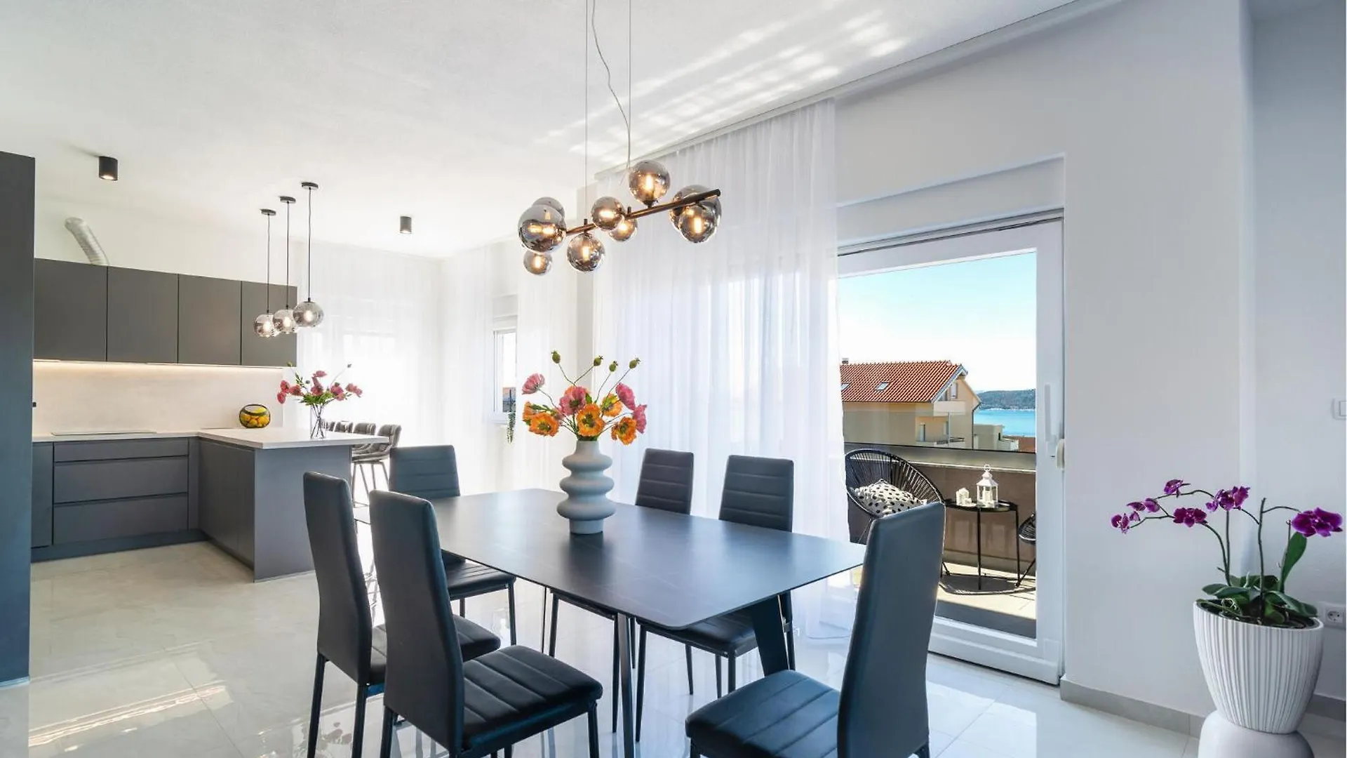 3 Bedroom Beautiful Apartment In Kastel Gomilica Kastela