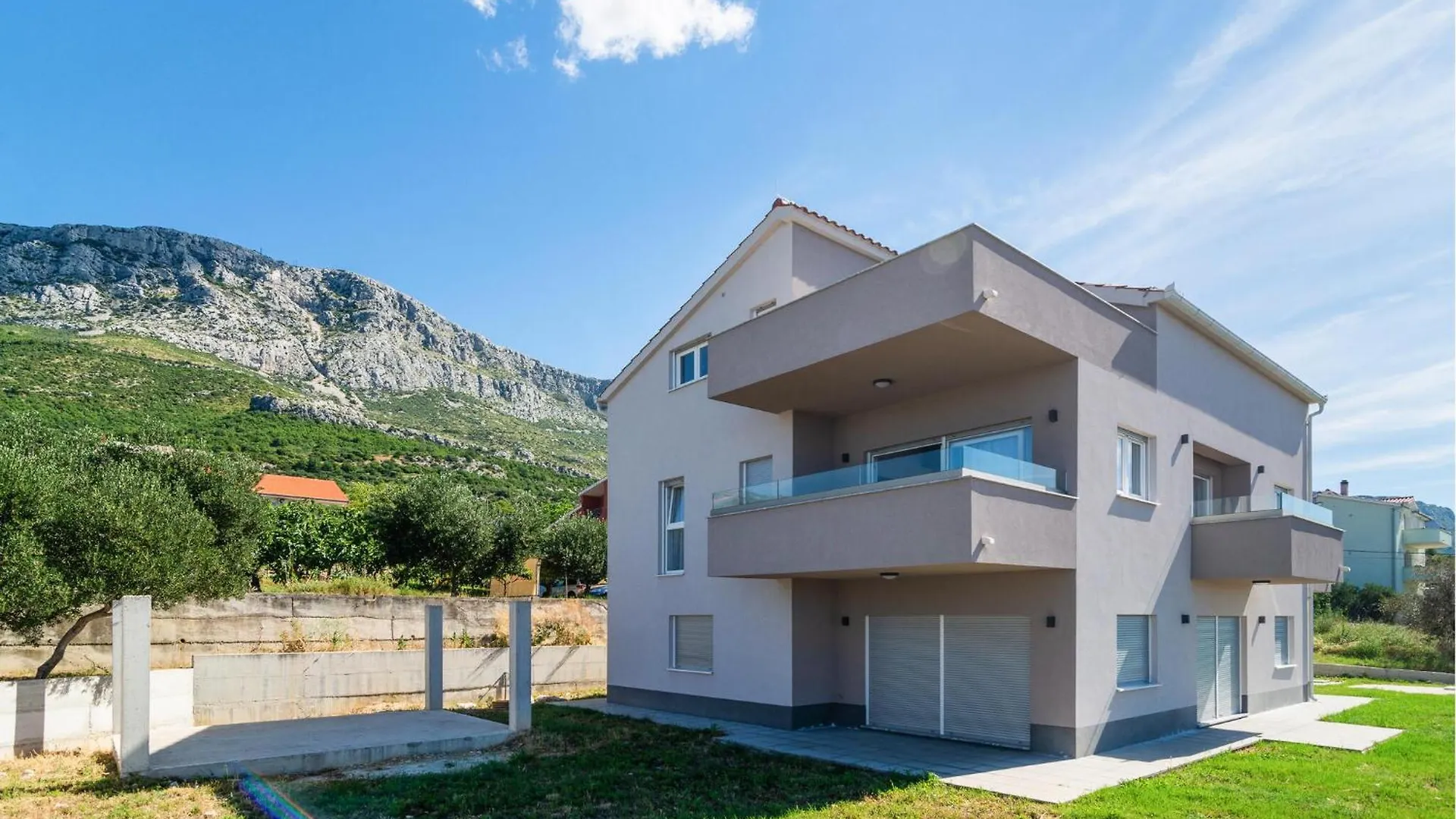 3 Bedroom Beautiful Apartment In Kastel Gomilica Kastela Croatia